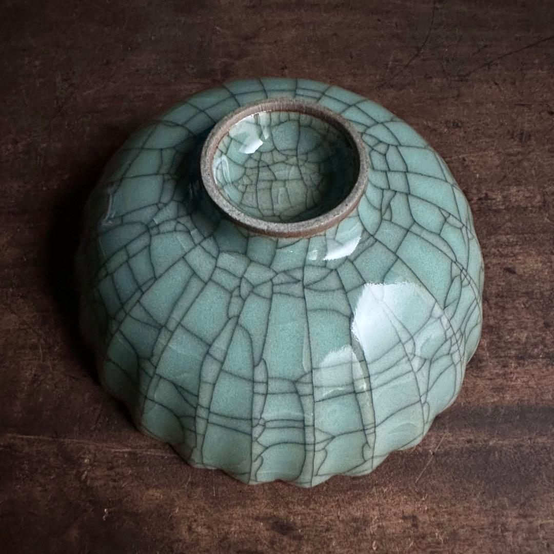 青磁　輪花杯　郊壇官窯　哥窯　唐物　中国美術　中国古玩