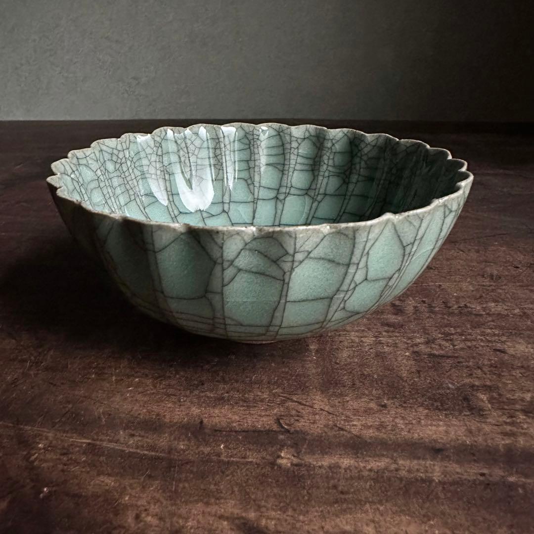 青磁　輪花杯　郊壇官窯　哥窯　唐物　中国美術　中国古玩