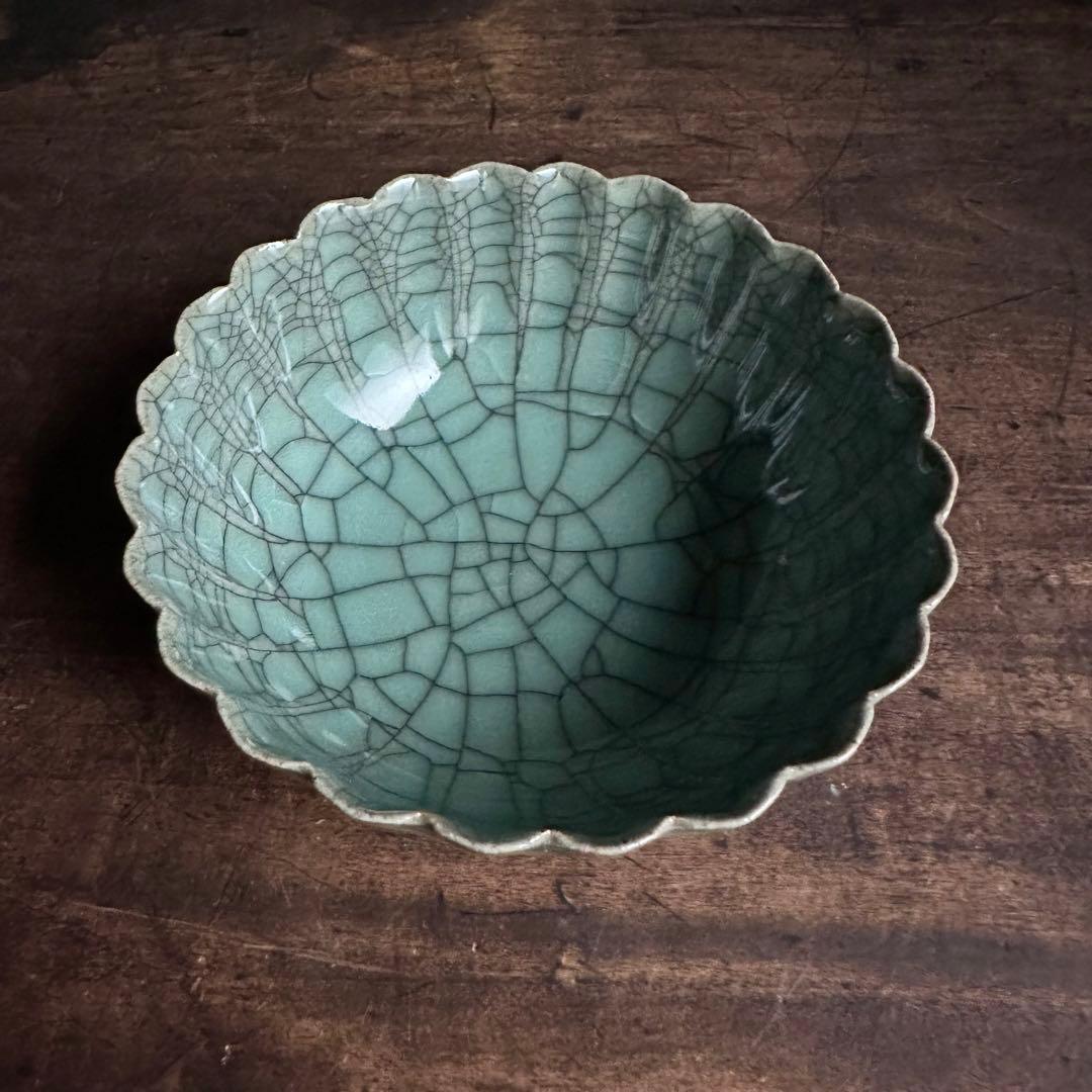 青磁　輪花杯　郊壇官窯　哥窯　唐物　中国美術　中国古玩