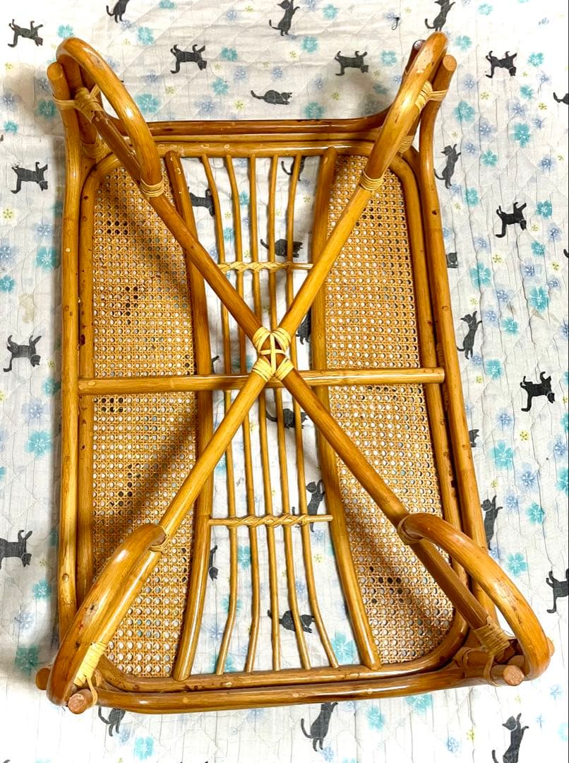 ラタン素材　籐製(とうせい)座卓 ガラストップ付き