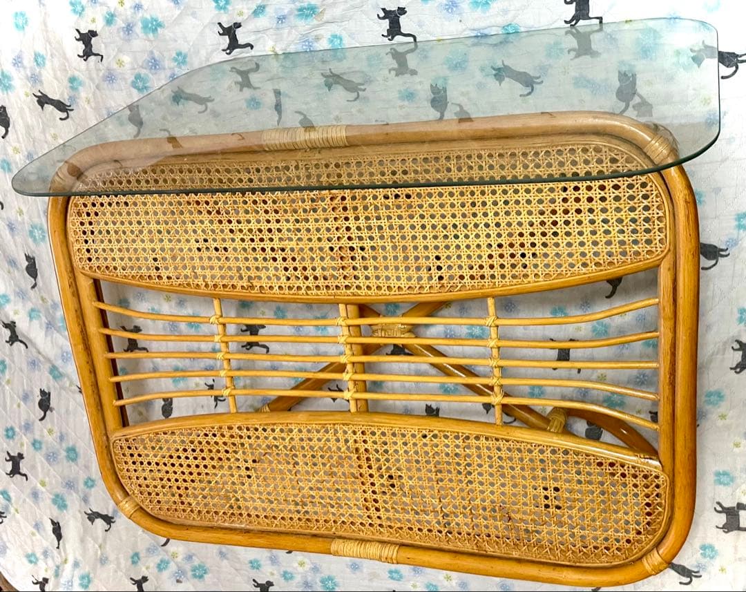 ラタン素材　籐製(とうせい)座卓 ガラストップ付き