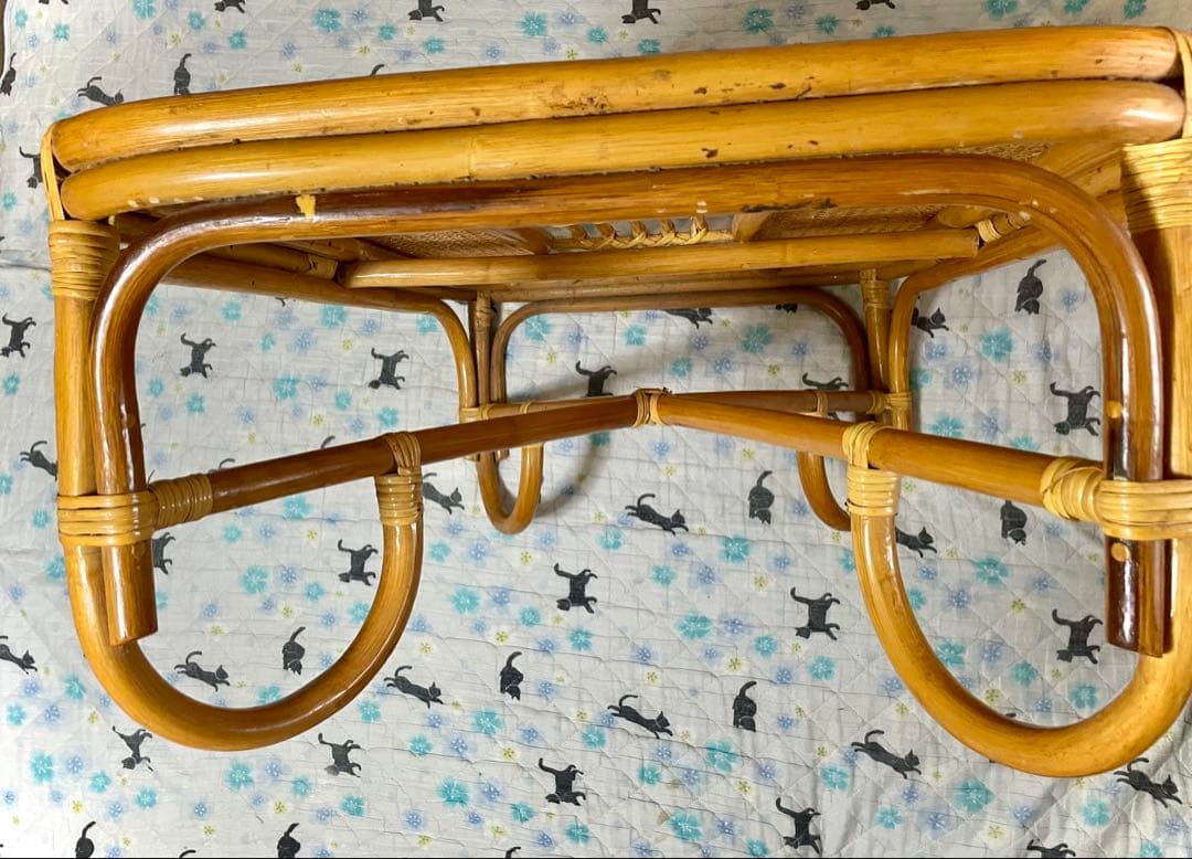 ラタン素材　籐製(とうせい)座卓 ガラストップ付き