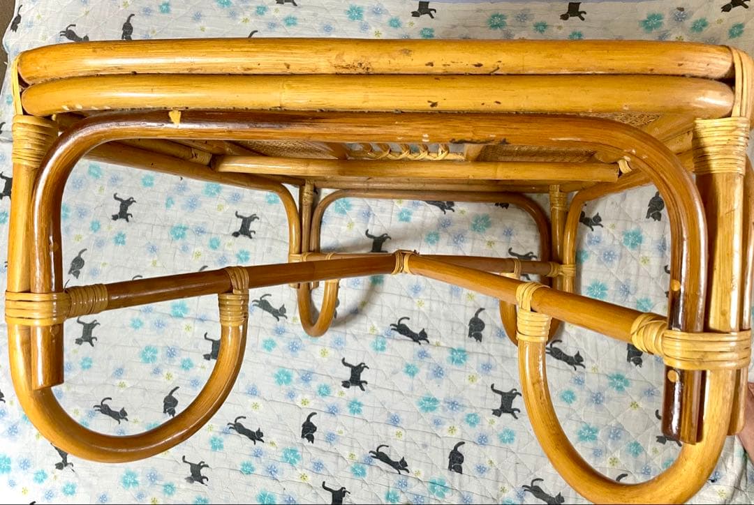 ラタン素材　籐製(とうせい)座卓 ガラストップ付き