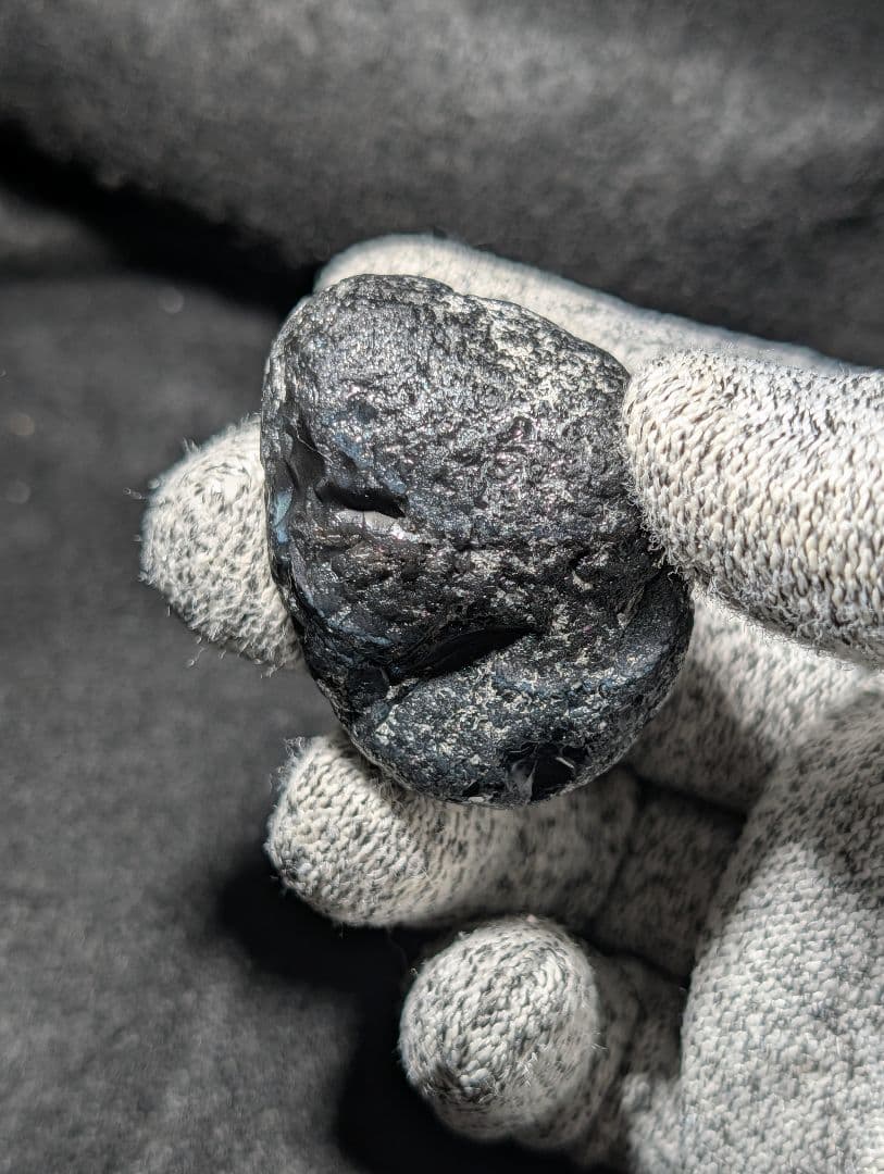 研磨品】十勝石玲瓏 北海道産レインボーオブシディアン 十勝石 玲瓏石