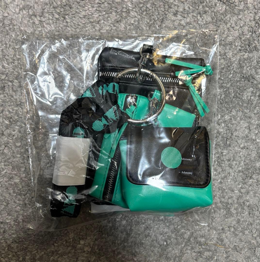 新品 Ado Adotomy 会場限定 ストラップポーチ 大阪 - メルカリ