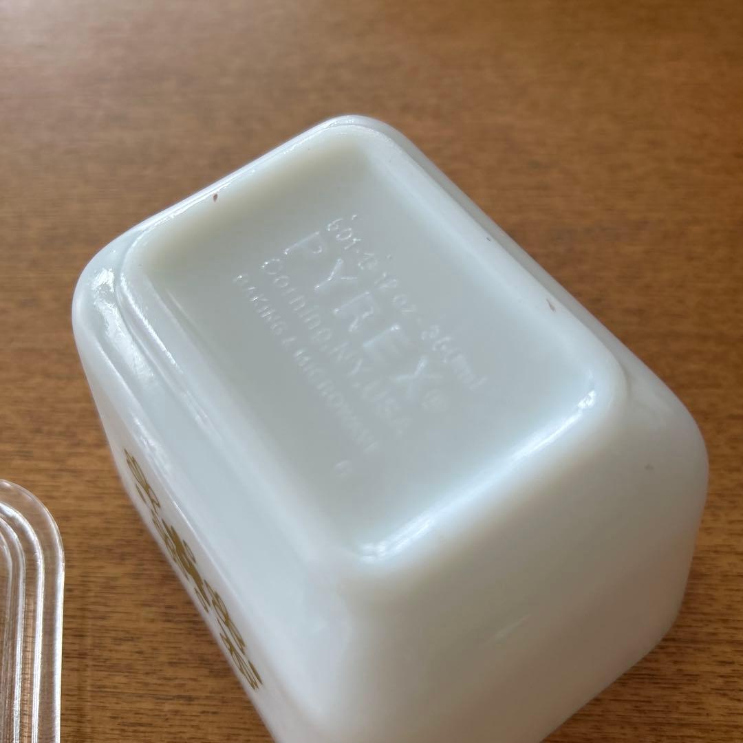 オールドPyrex花柄ガラス保存容器3個セット