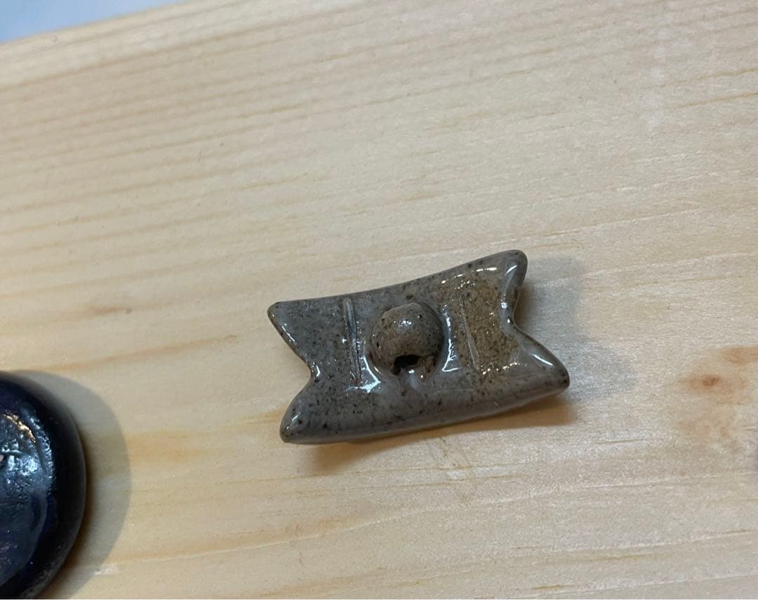 3個セット◇ ルーシーリー 陶製ボタン 国立工芸館 ビミニボタン - メルカリ