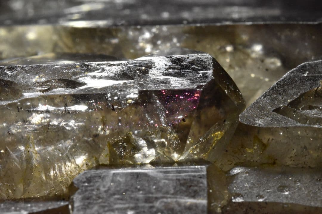 インド タミル・ナードゥ カルール産 ピンクファイヤークォーツ ジャガレータイプ