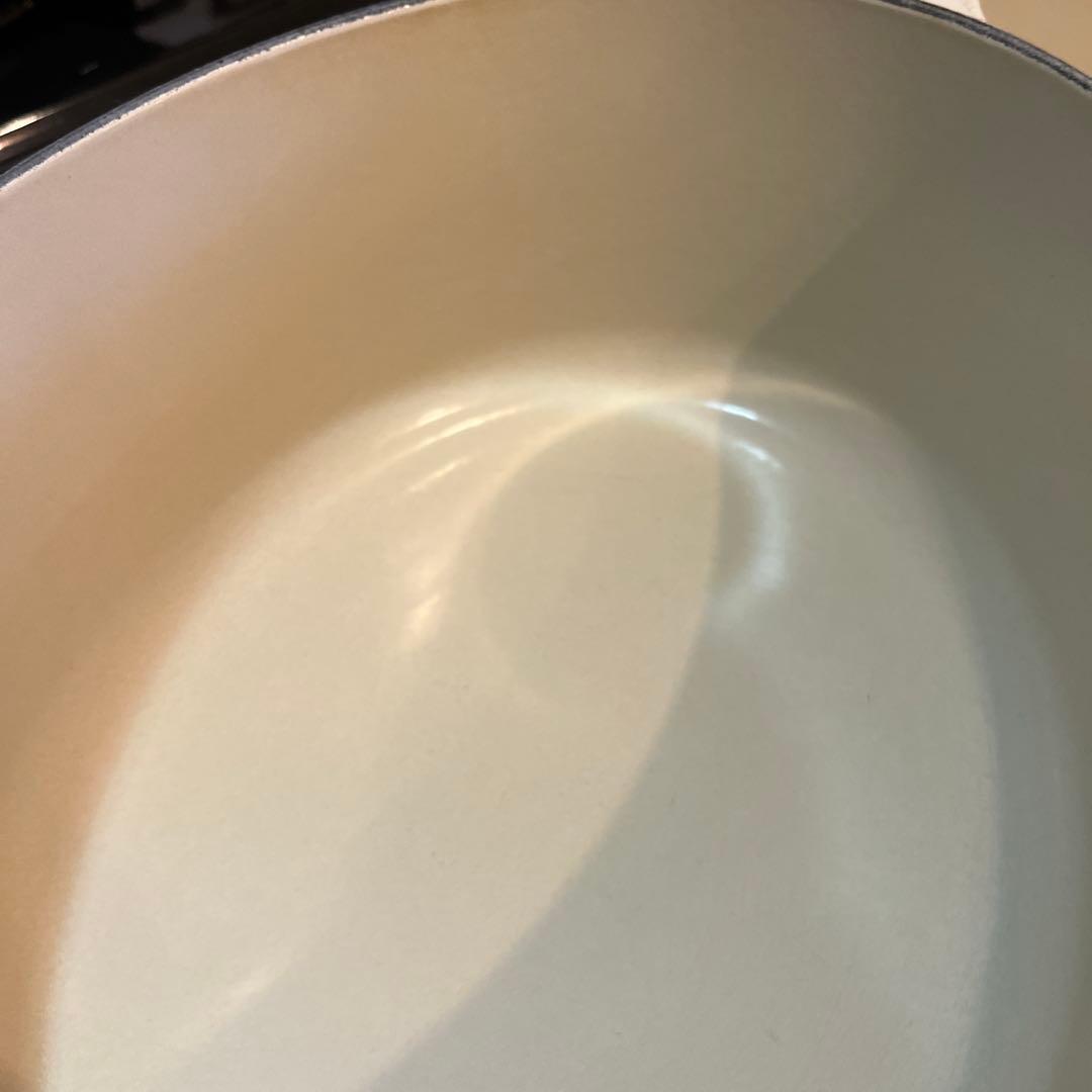 ル・クルーゼ　ベージュ　オーバル 27センチ　琺瑯両手鍋