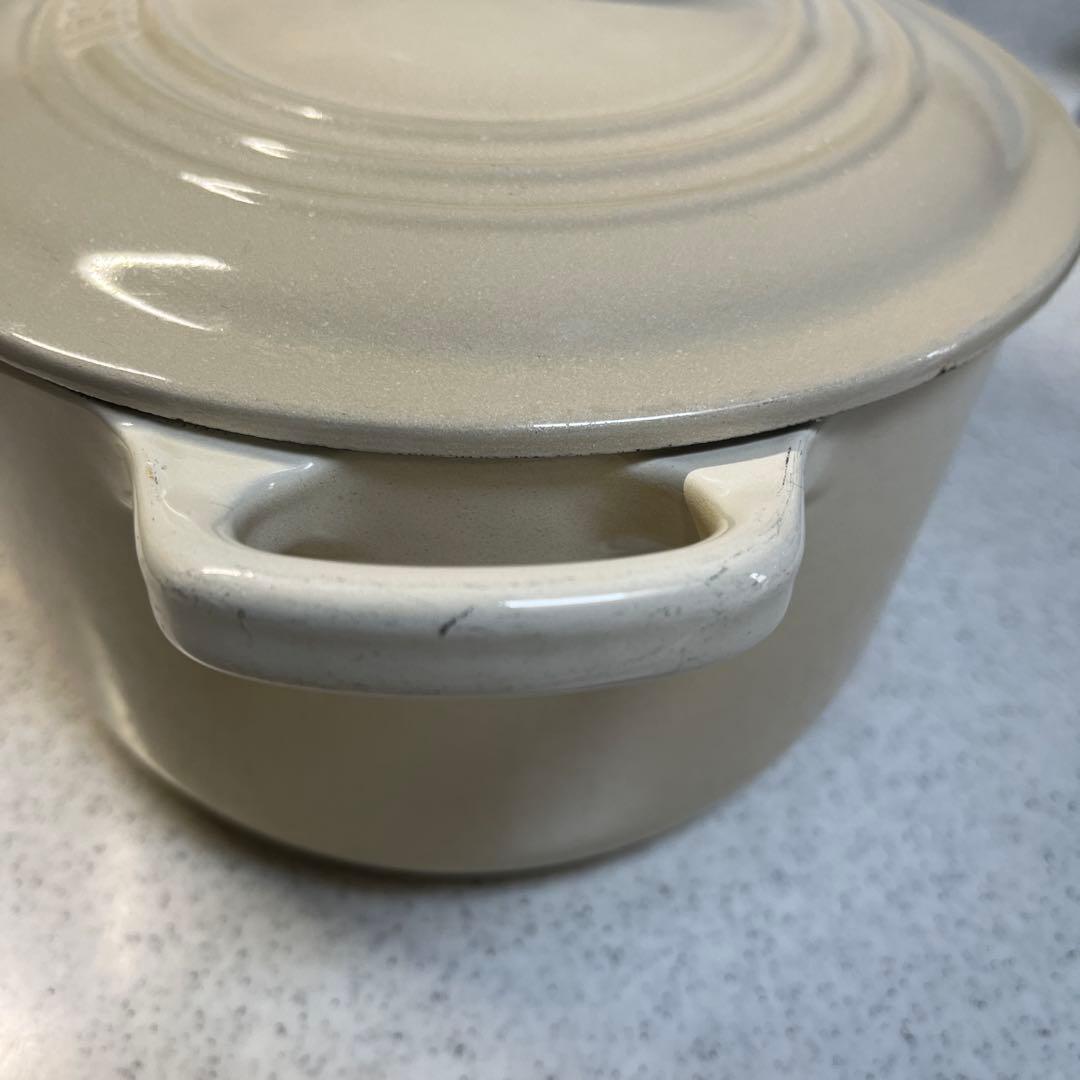 ル・クルーゼ　ベージュ　オーバル 27センチ　琺瑯両手鍋