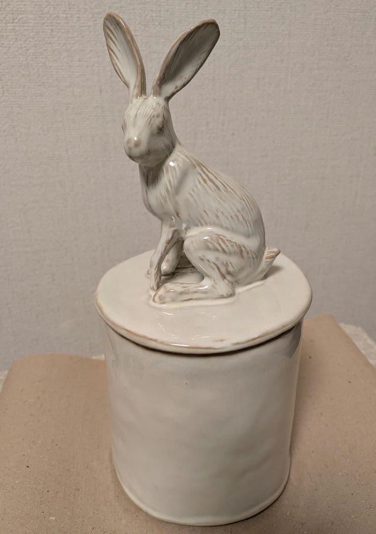 ヤナカーン　Yarnnakarn　ウサギポット