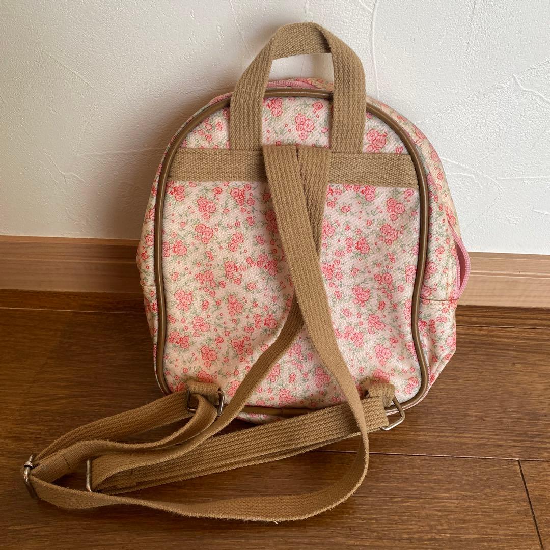 サンリオ マロンクリーム レトロな花柄ピンクリュック - メルカリ