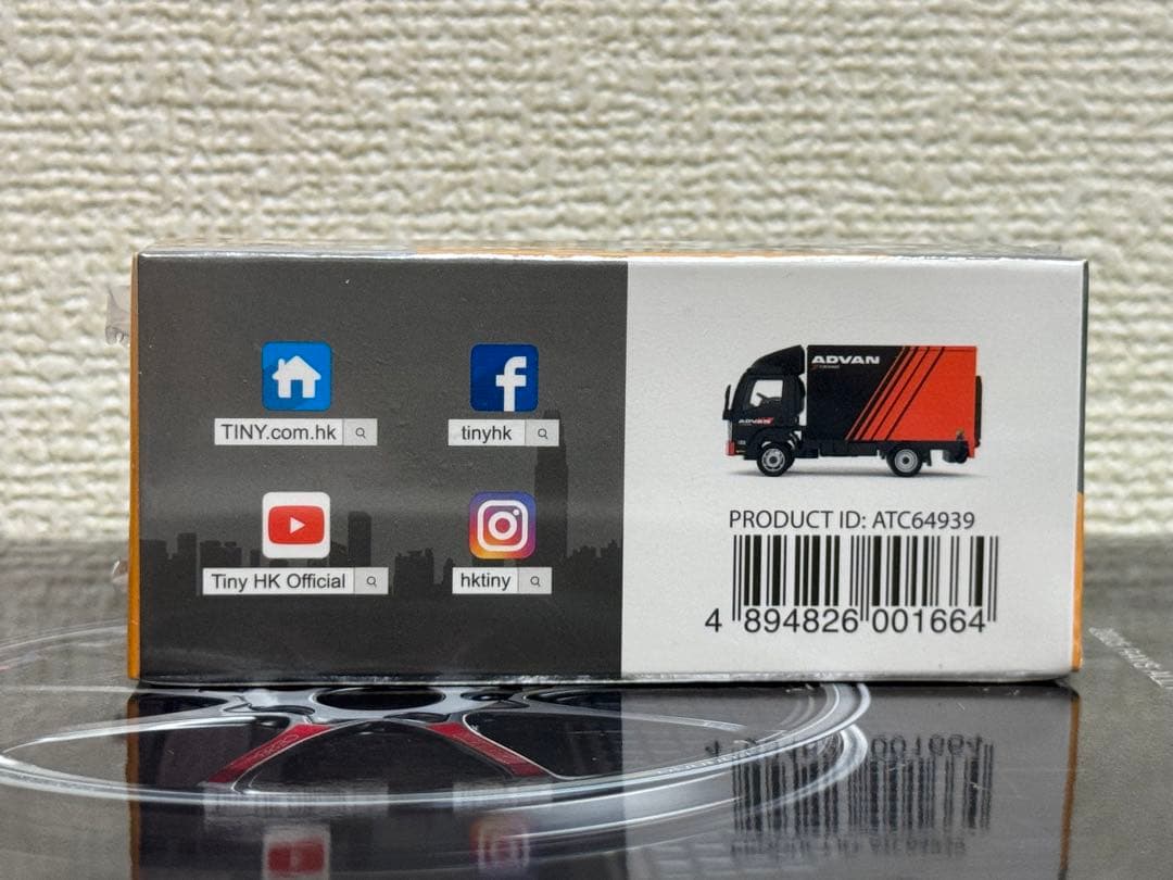 MiniGT 1/64 ISUZU N Series ADVAN ミニカー