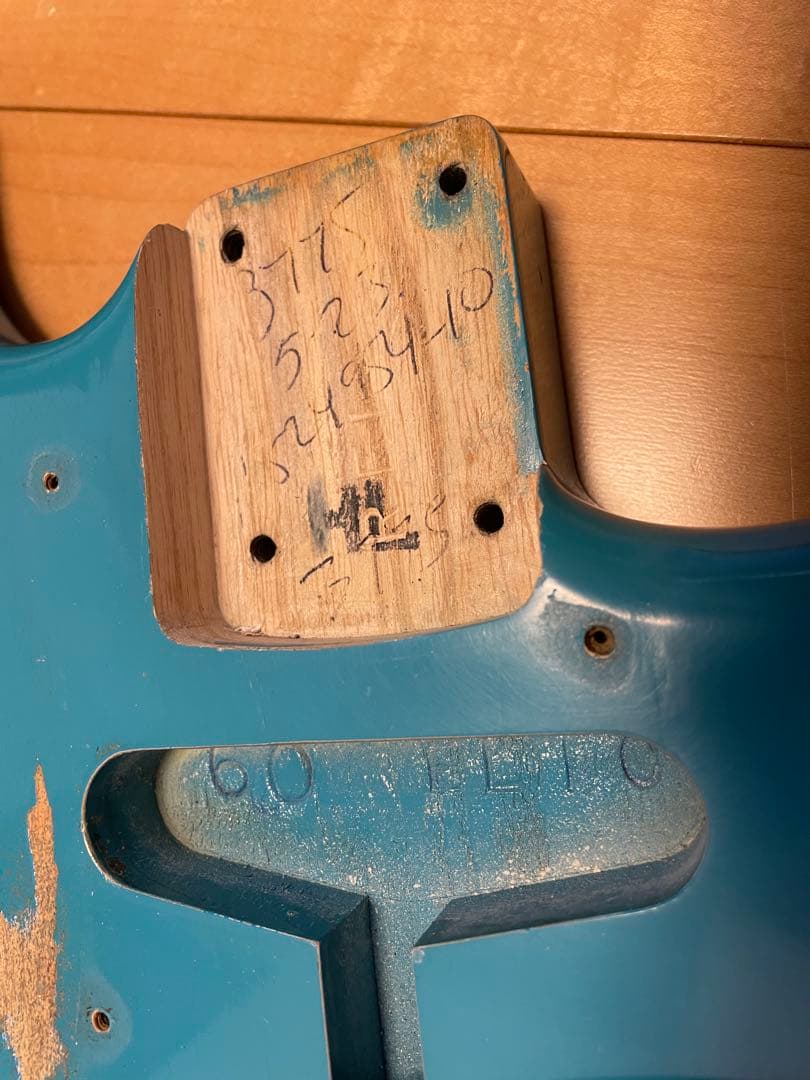 Fender C/S 60 Strat Heavy Relic 超軽量 ワケアリ - メルカリ