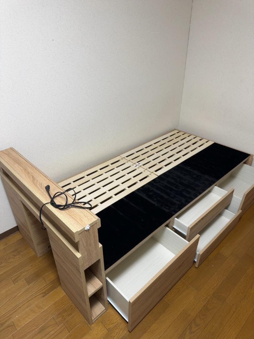 こまさん 大阪京都限定 美品 ニトリ シングル ベッドフレーム 収納付き