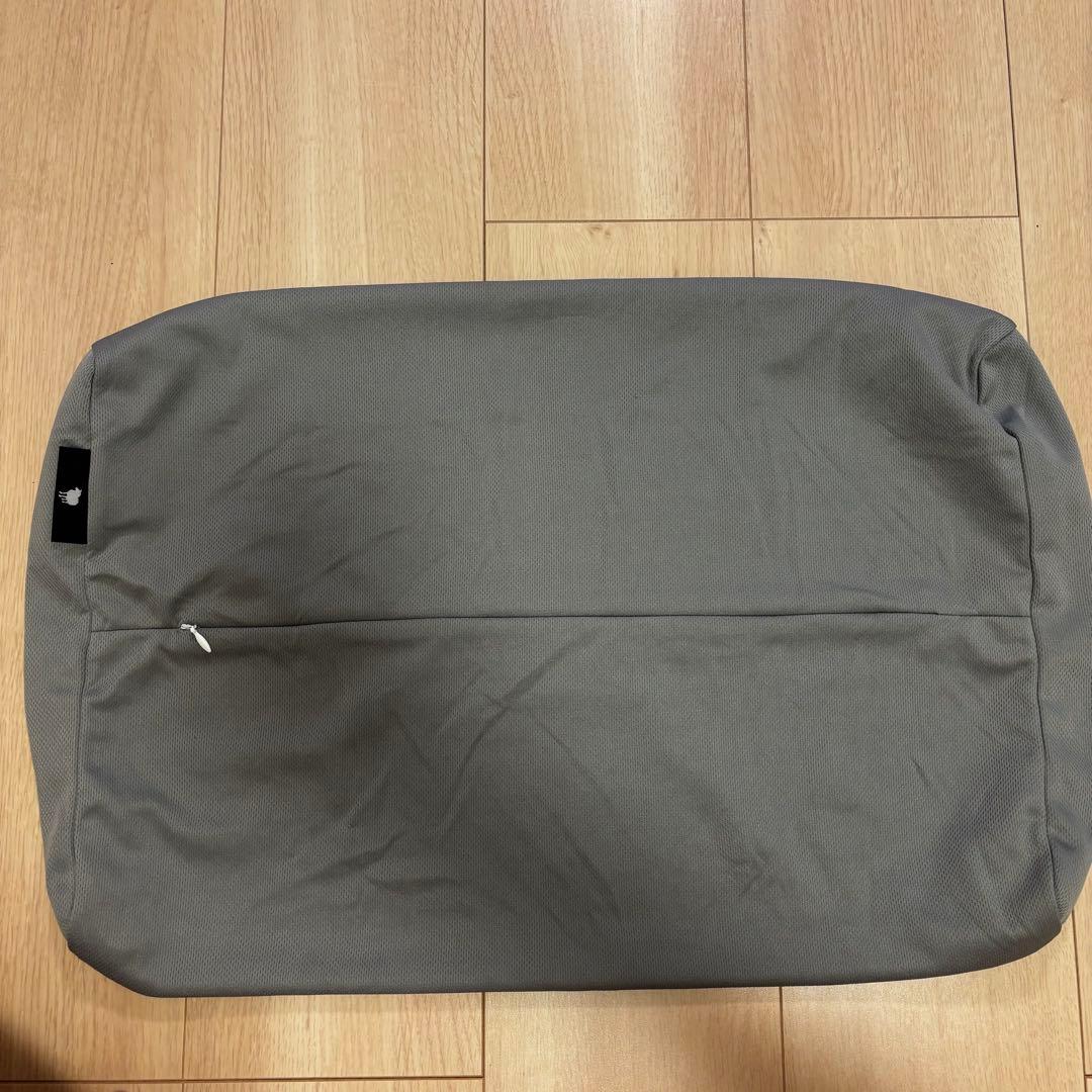 【美品】ヒツジのいらない枕 至極+枕カバー2枚付き