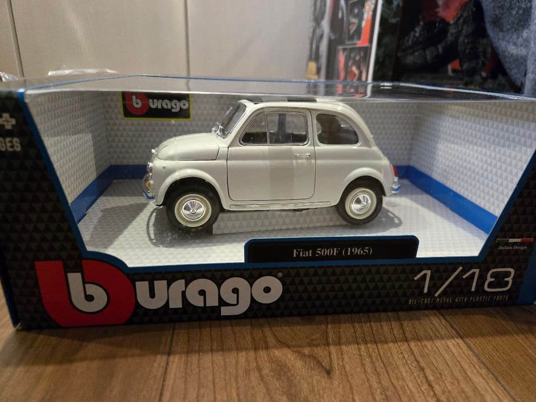 当時物　ブラーゴ1/18 フィアット500〔1968年〕ミニカー完成品ルパン3世 Amazon.co.jp: Bburago（ブラーゴ） 1/21 フィアット 500 L 1968