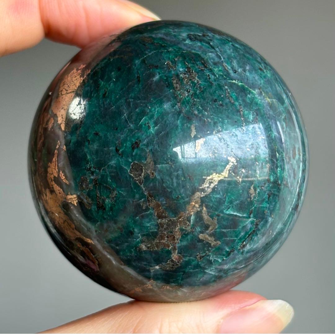 レア　高品質　パイライト　エピドート　共生　スフィア