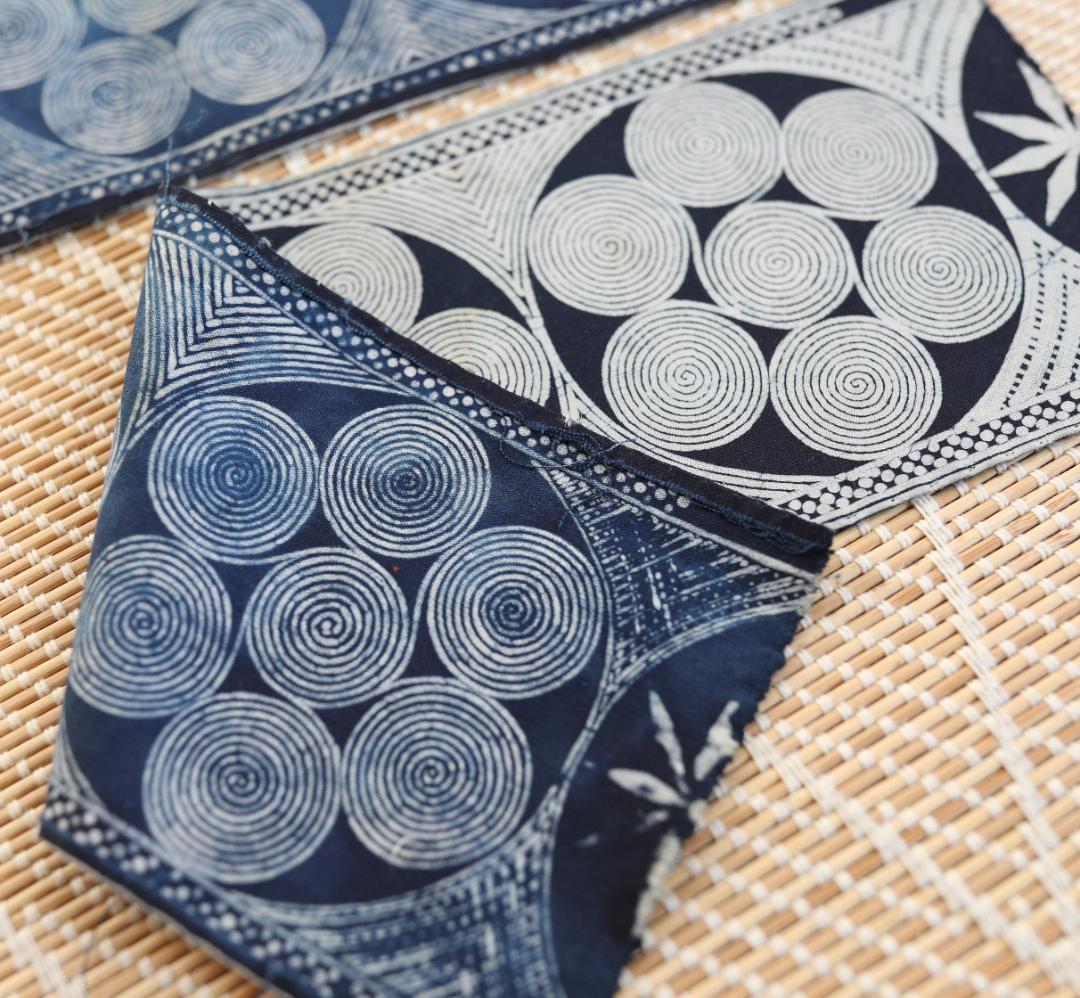 苗族 蜡染 刺繍 袖パーツ｜螺旋文様｜手仕事 民族布｜Ethnic Batik