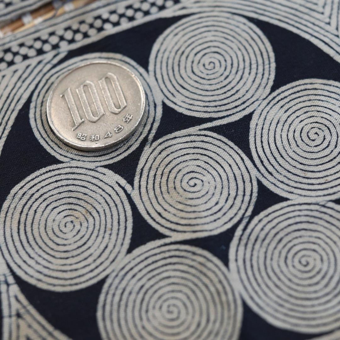 苗族 蜡染 刺繍 袖パーツ｜螺旋文様｜手仕事 民族布｜Ethnic Batik