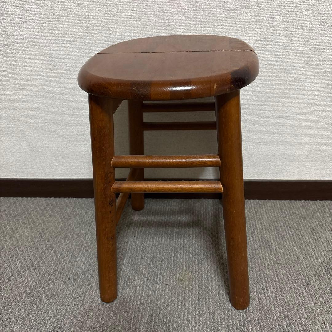 ブラウン木製楕円形スツール