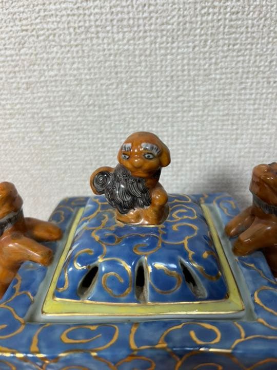271 九谷焼　金彩赤絵　獅子四角香炉　古美術品　時代物