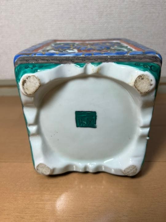 271 九谷焼　金彩赤絵　獅子四角香炉　古美術品　時代物