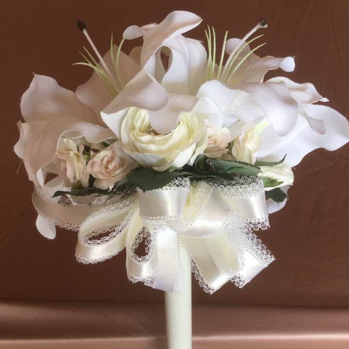 アートフラワーブーケカサブランカとブートニア