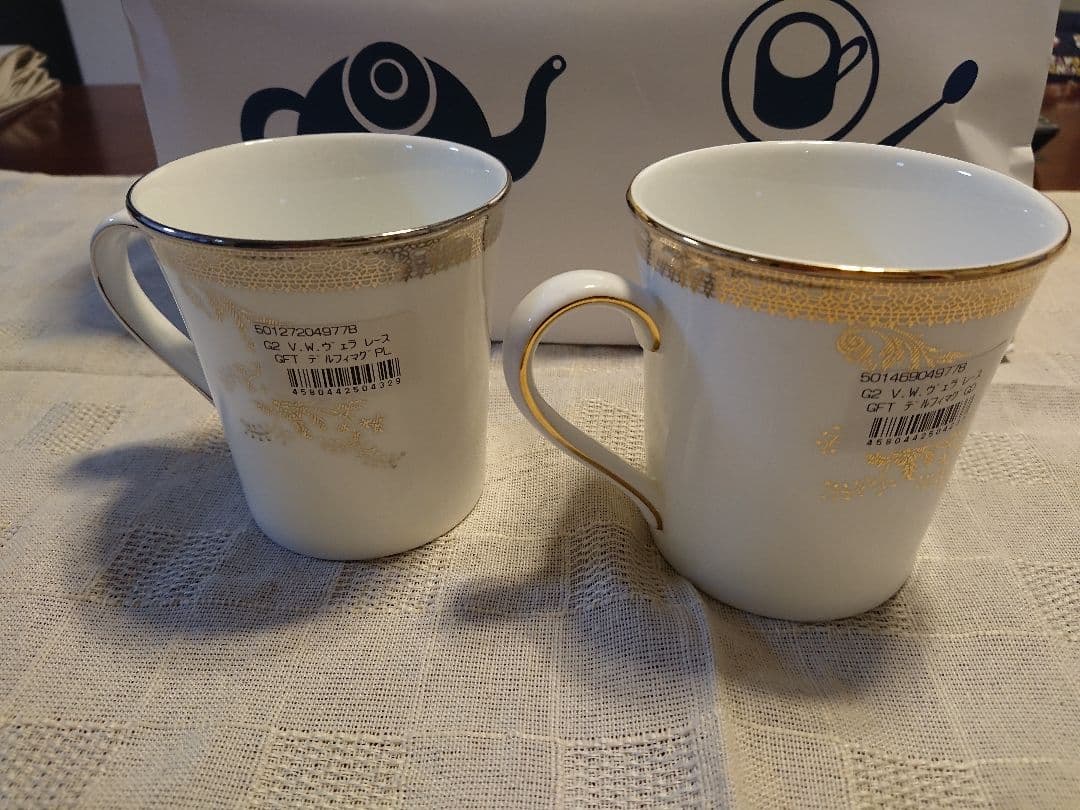 ヴェラウォンヴェラレース マグカップ