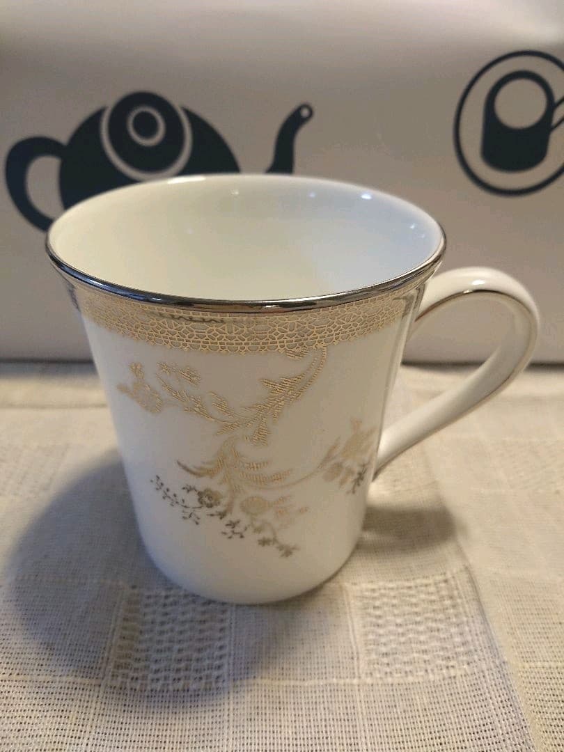 ヴェラウォンヴェラレース マグカップ