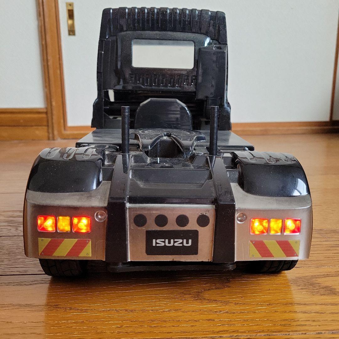 ABCホビー いすゞ GIGA ギガ ボディ、LEDユニット、タイヤ・ホイール付