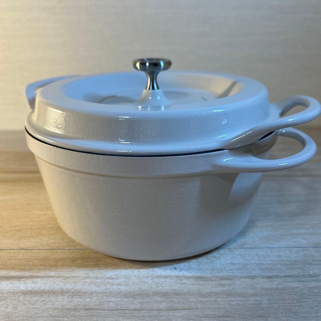 バーミキュラ　オーブンポットラウンド　18cm ベージュ　両手鍋　鍋