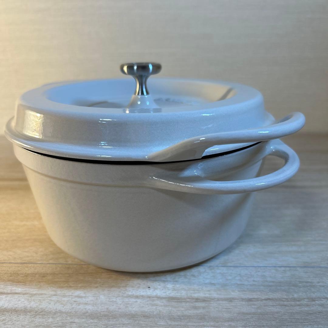 バーミキュラ　オーブンポットラウンド　18cm ベージュ　両手鍋　鍋