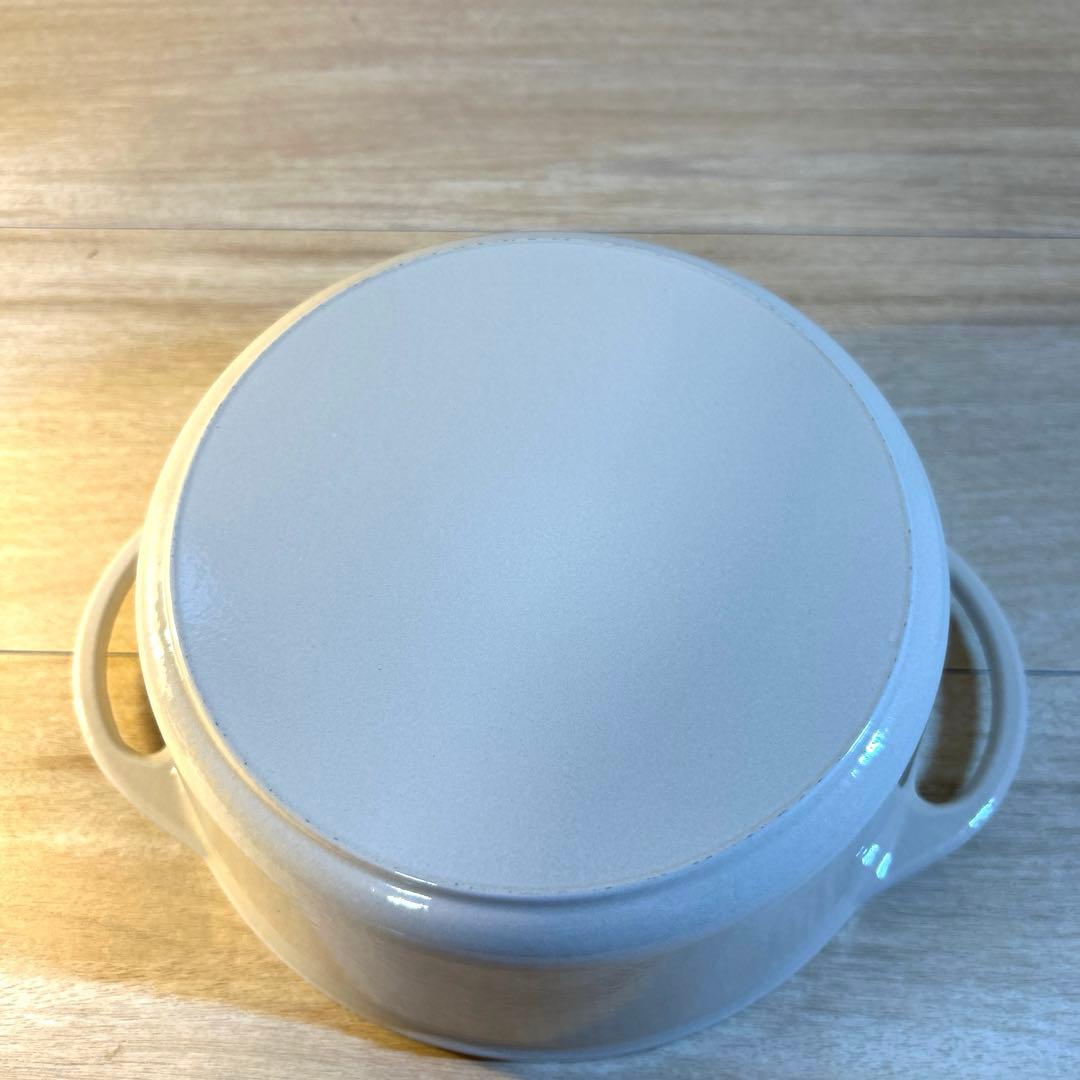 バーミキュラ　オーブンポットラウンド　18cm ベージュ　両手鍋　鍋