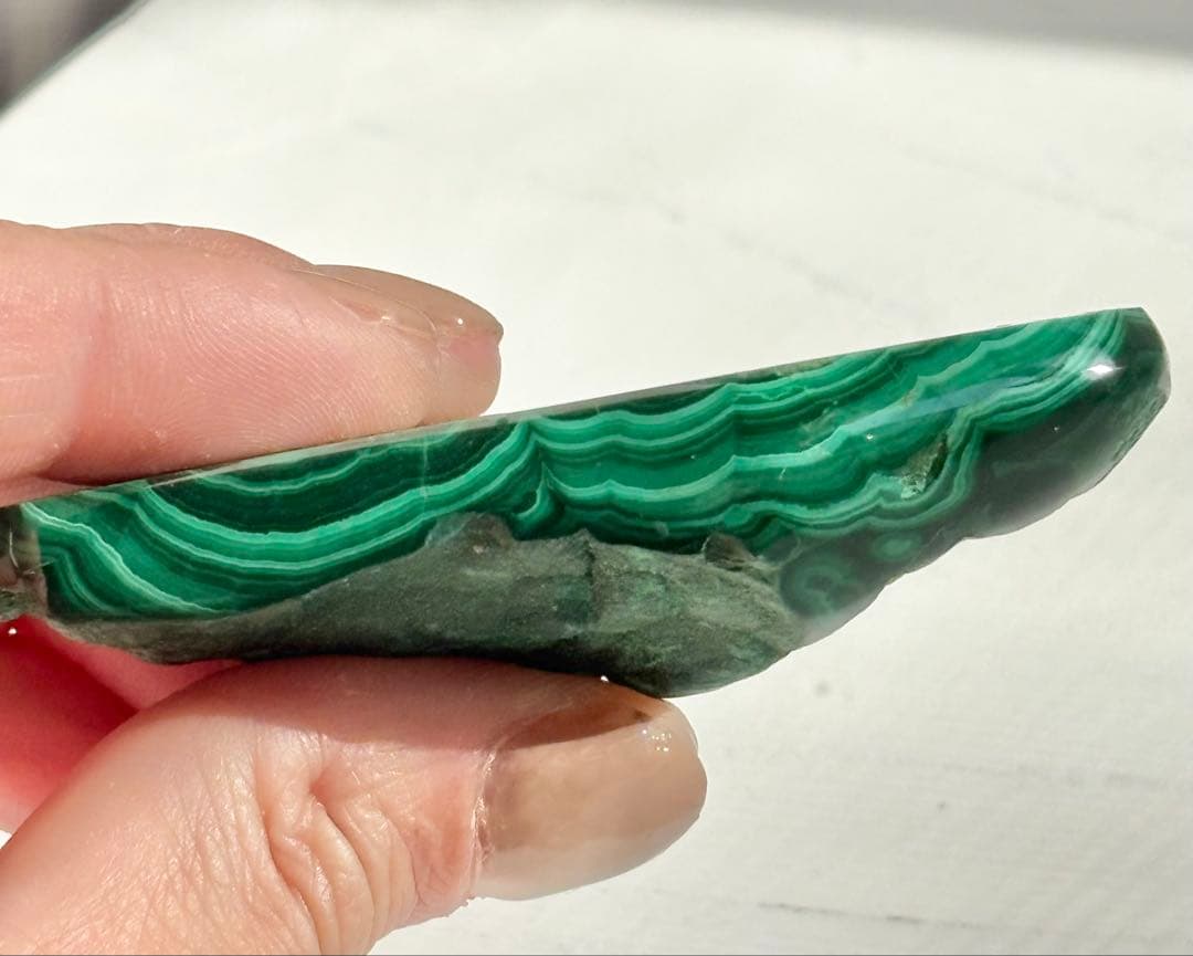 《デッドストック・高品質》極上バンディング＆ジオード　マラカイトスライス