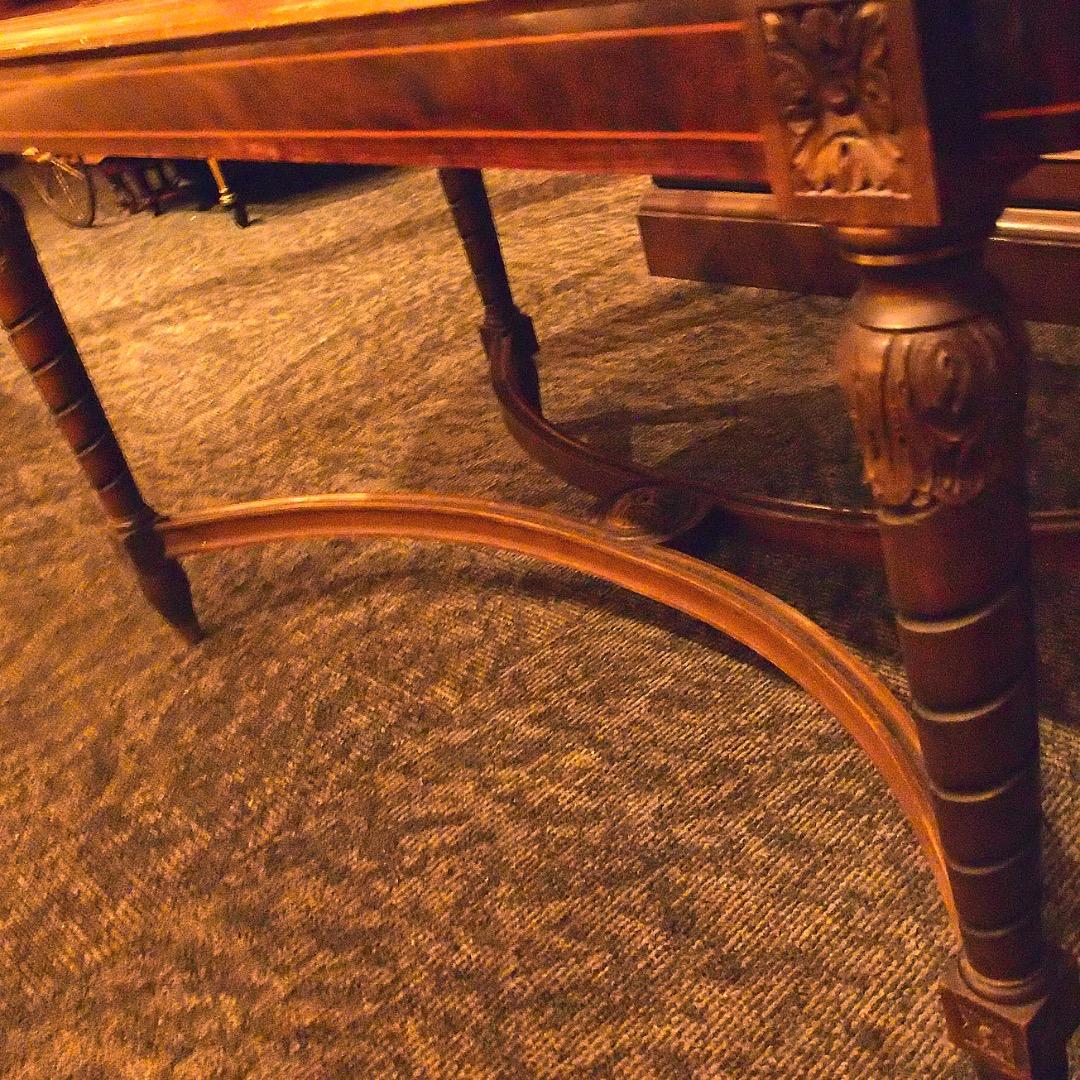 (huffuc)ong) アランドロン映画にも登場するアンティークテーブル