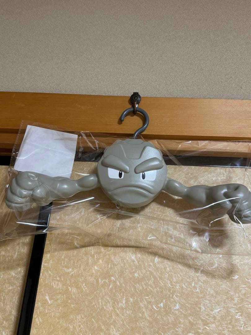 新品未使用】ポケモンセンター限定 イシツブテ ハンガー - メルカリ