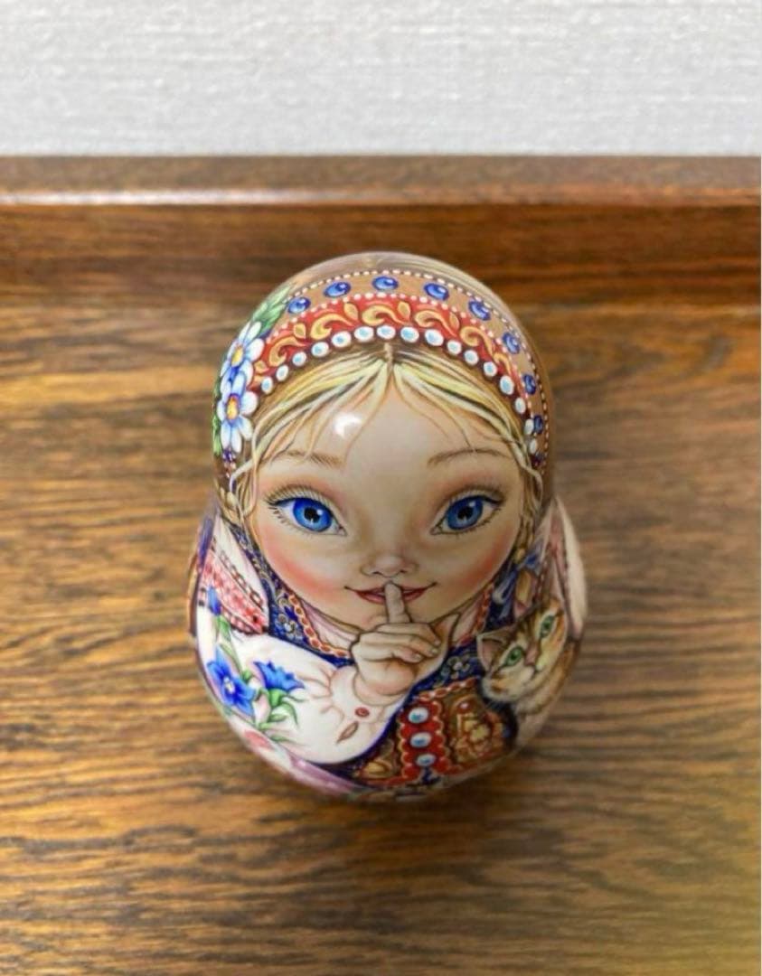 ロシア雑貨☆伝統衣装の起き上がりこぼし♪『猫とマトリョーシカ』ミラ作