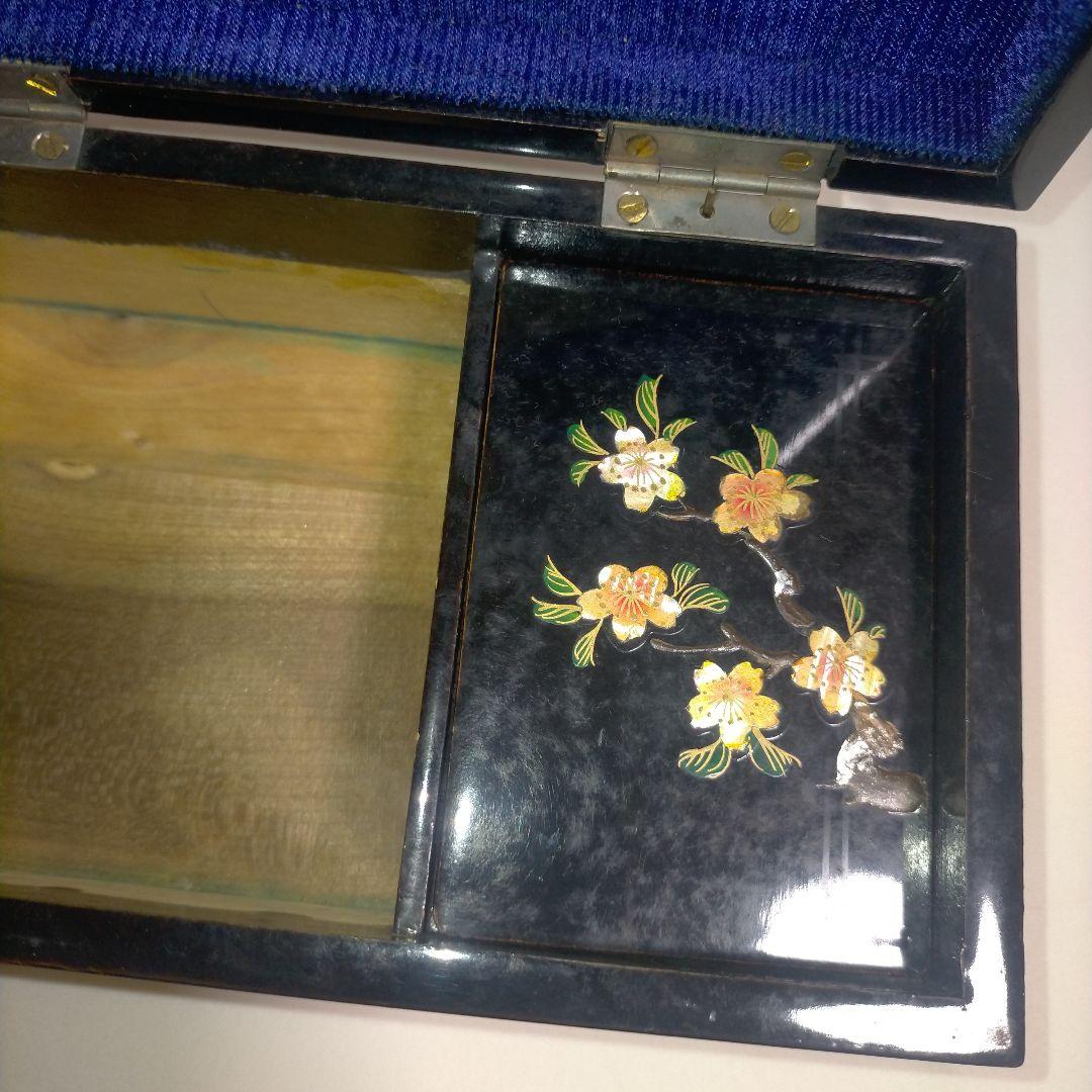 孔雀デザインのオルゴール アクセサリーボックス