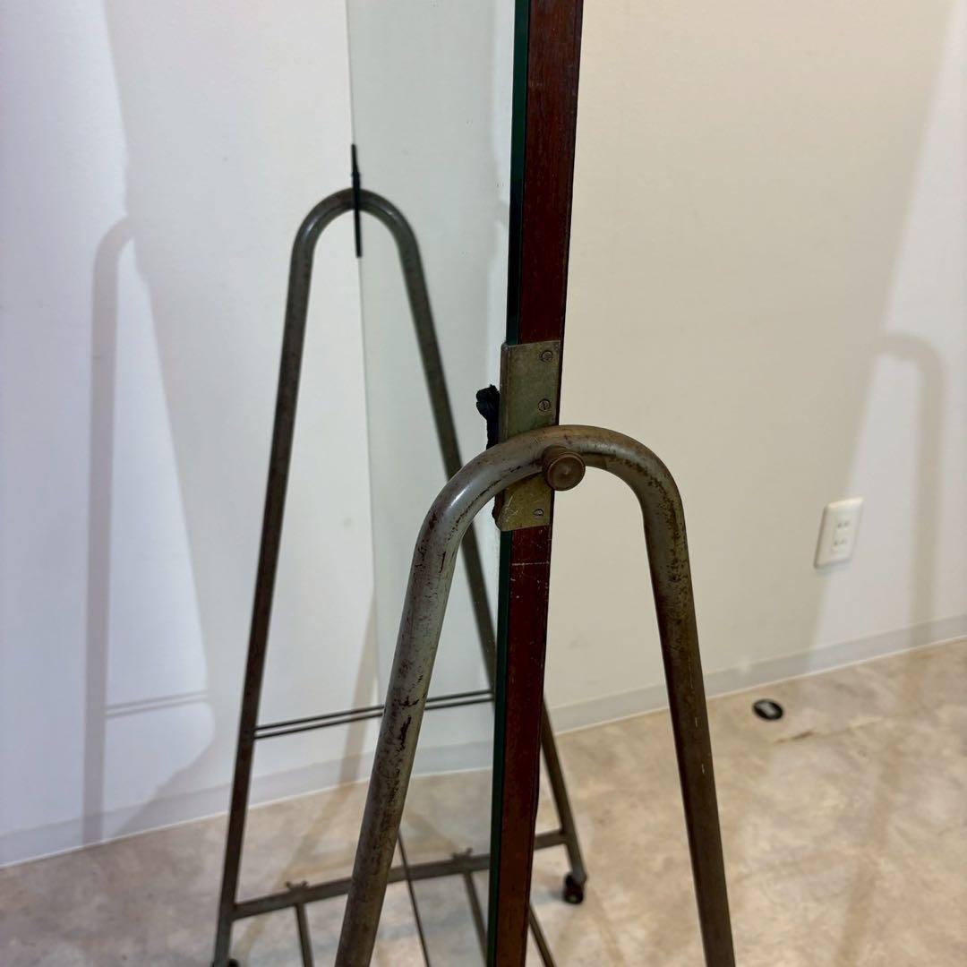 鏡　姿見　アンティーク　アイアンフレーム　シャビーな姿見　アパレル　店舗什器