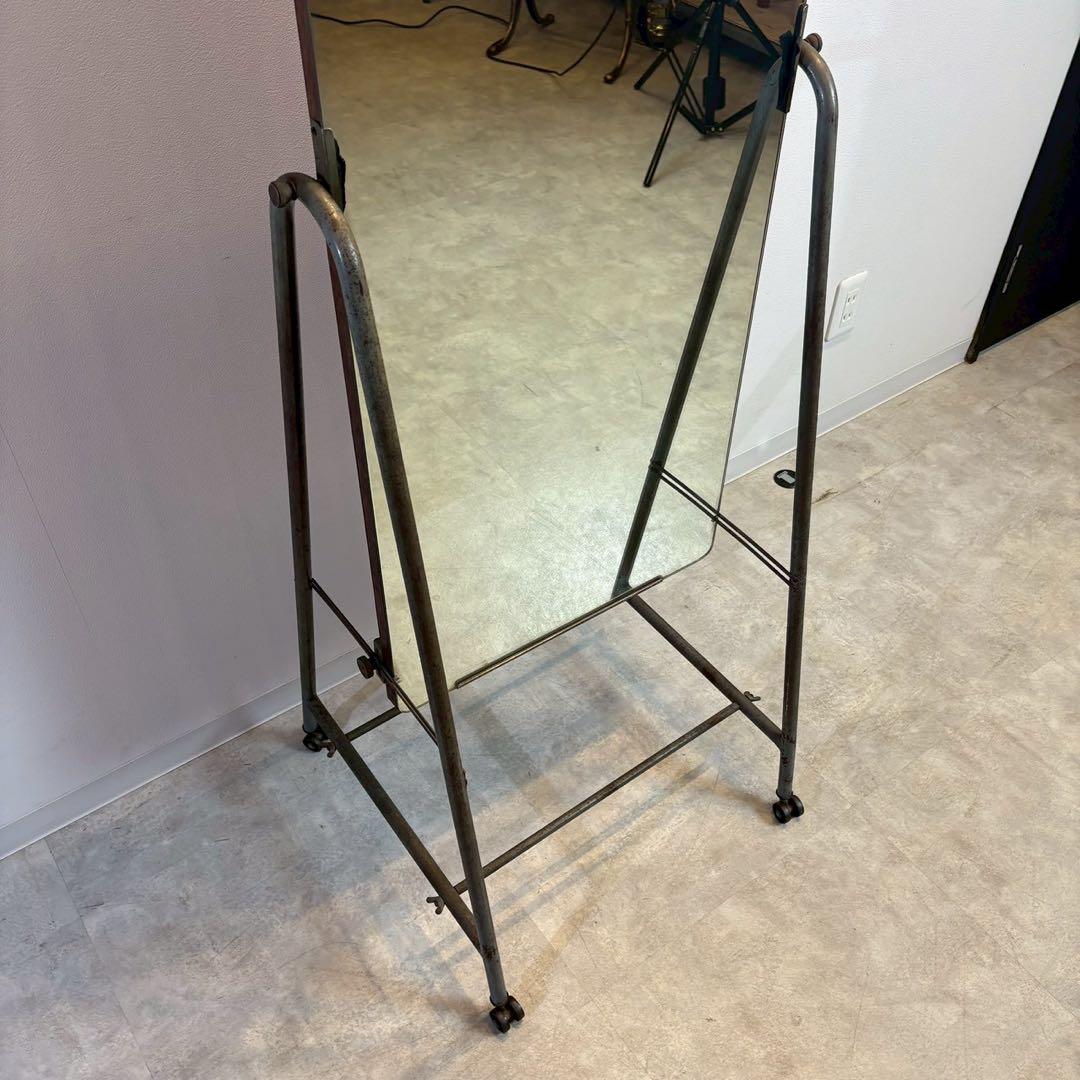 鏡　姿見　アンティーク　アイアンフレーム　シャビーな姿見　アパレル　店舗什器