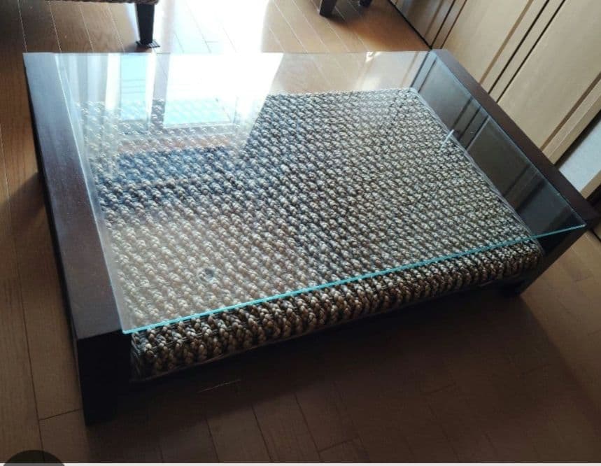 テレビ、テレビ台、ソファー、テーブルセット