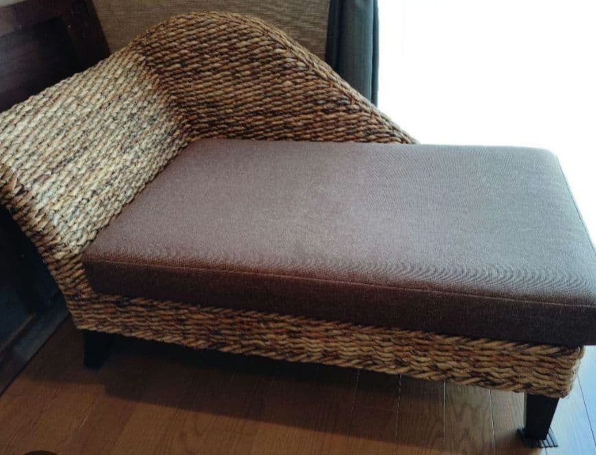 テレビ、テレビ台、ソファー、テーブルセット