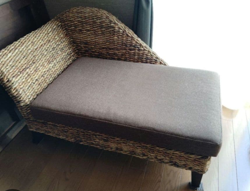 テレビ、テレビ台、ソファー、テーブルセット