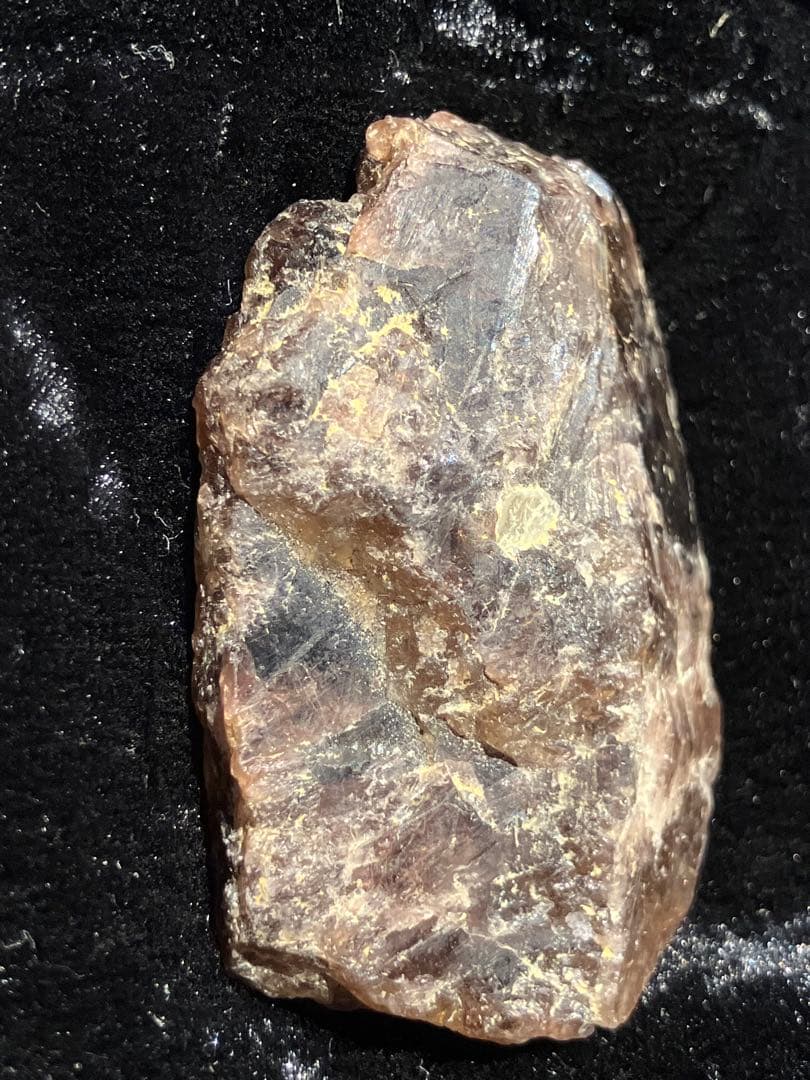 アキシナイト　原石　天然石　パワーストーン　目標達成への後押し　集中力　忍耐力