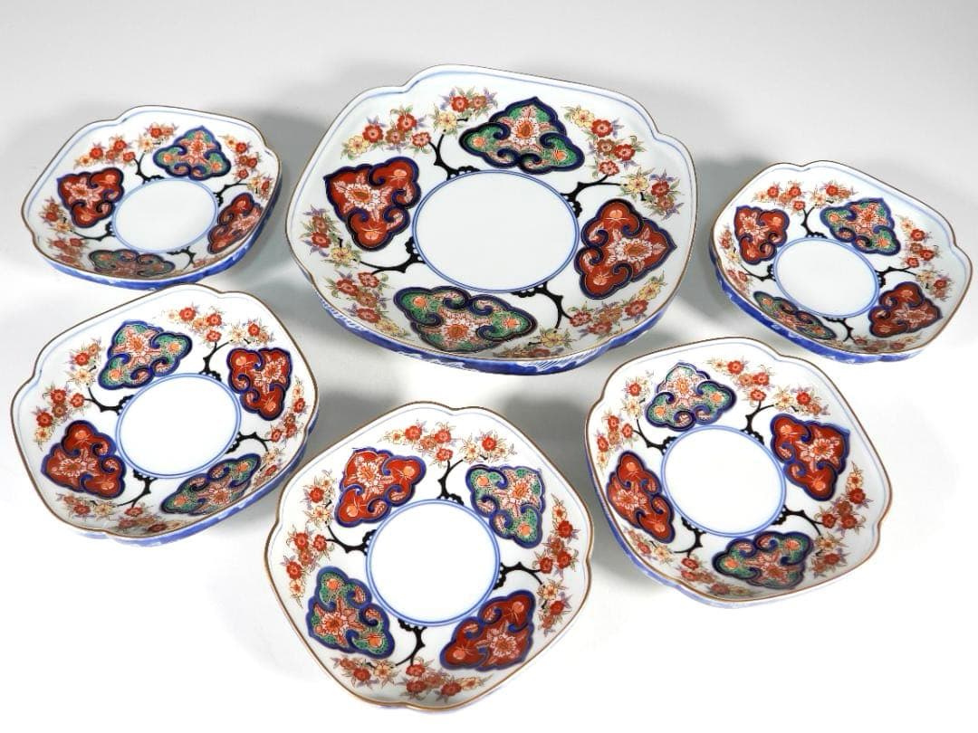 有田焼　其泉窯　四方木甲桜花文 大皿　１枚　銘々皿　5枚　金彩　盛皿