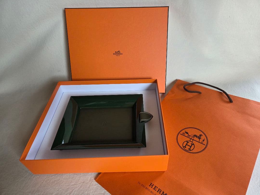 エルメス　ヴィドポッシュ　レクタンギュラー　《アトリウム》