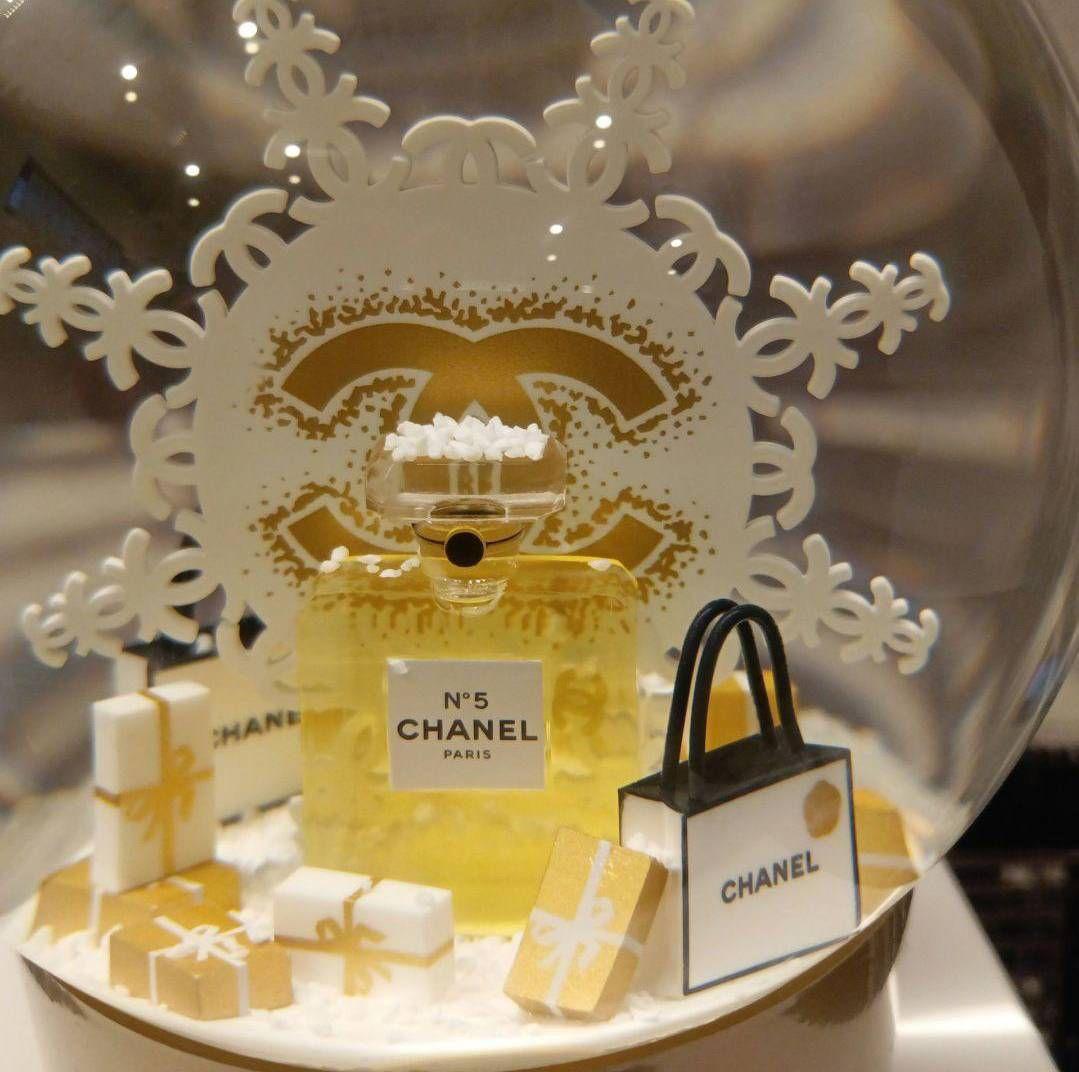 2024年クリスマス限定 シャネルスノードーム