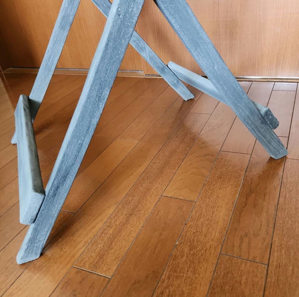 フェイク 机 アート 作品 発泡スチロール テーブル アート 作品