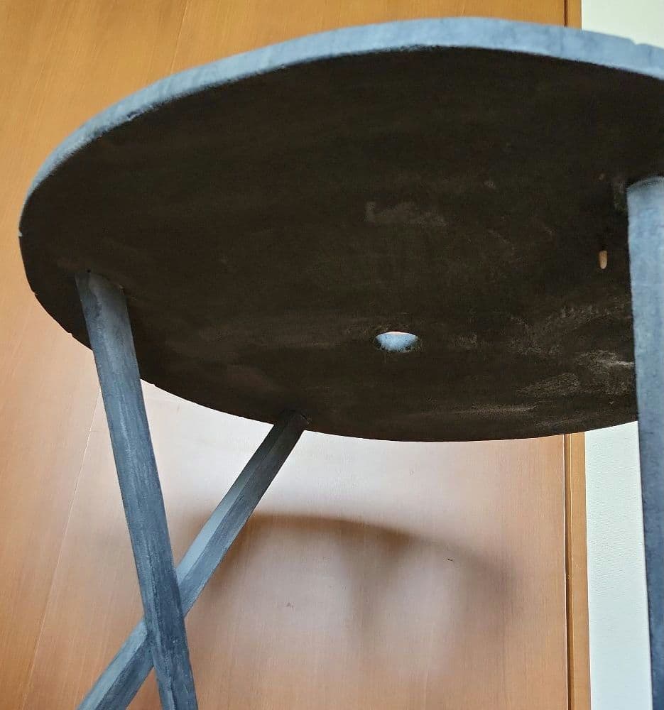 フェイク 机 アート 作品 発泡スチロール テーブル アート 作品